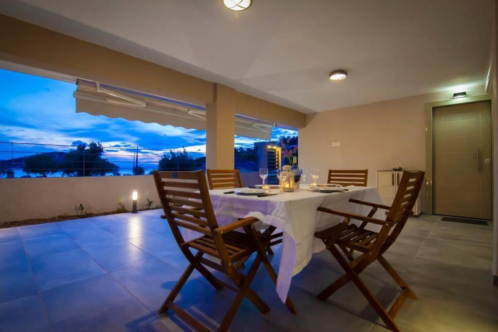 House On The Beach Đảo Đảo Salamis Ngoại thất bức ảnh
