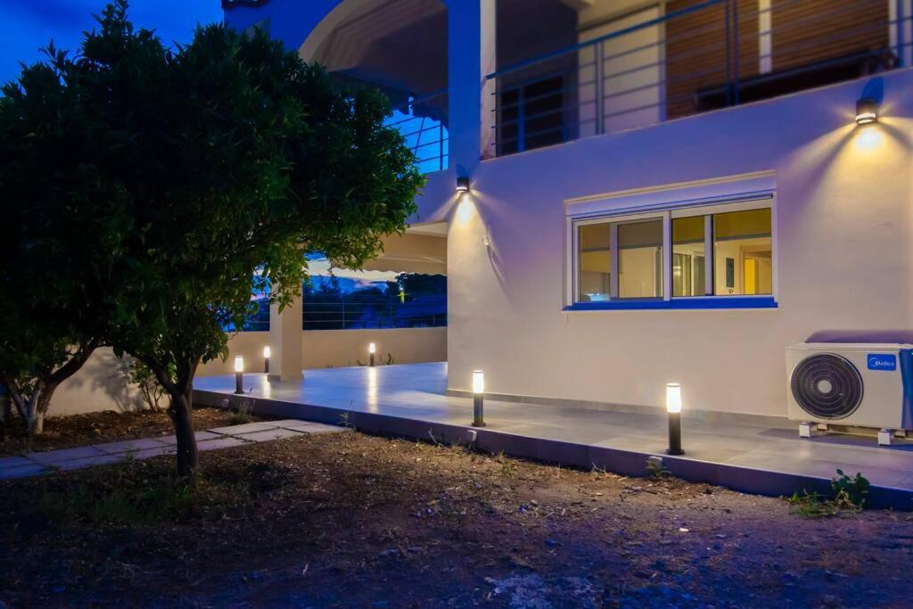 House On The Beach Đảo Đảo Salamis Ngoại thất bức ảnh
